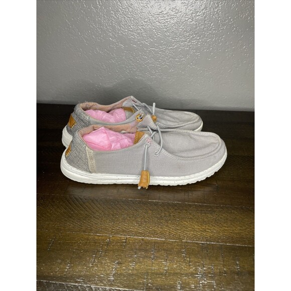 Women’s Size 7 Hey Dude Wendy Washed Gray Graphic Lined Slip-On Casual Shoes - Picture 4 of 11